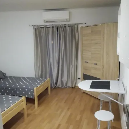 Guest house Kvartin 3*